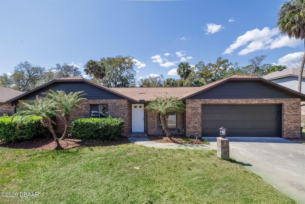 33 Sycamore Circle, Ormond Beach, FL 32174