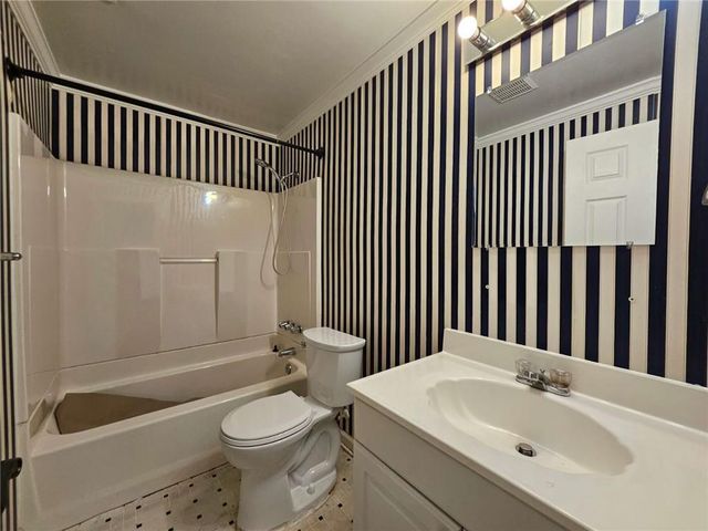 450 Eastbourne Way, Alpharetta, GA 30005