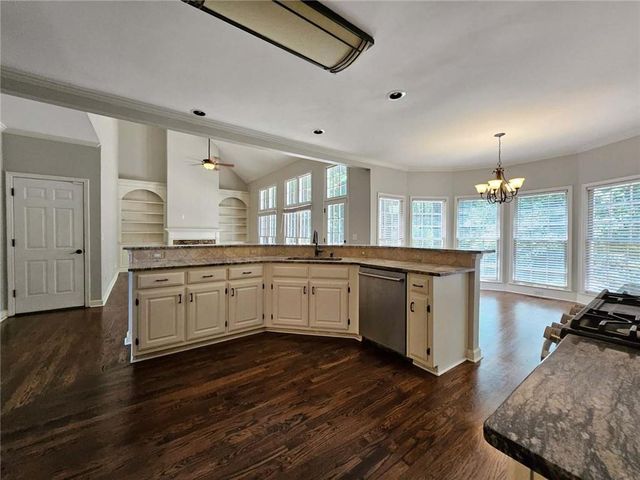 450 Eastbourne Way, Alpharetta, GA 30005