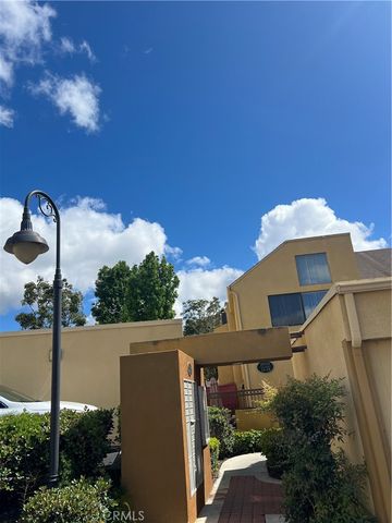 25712 Le Parc 19, Lake Forest, CA 92630