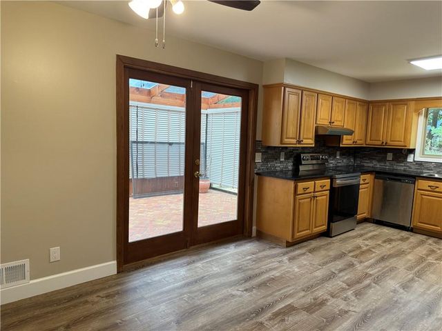 145 Starboard Point, Roswell, GA 30076