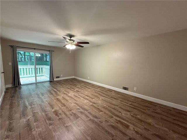 145 Starboard Point, Roswell, GA 30076