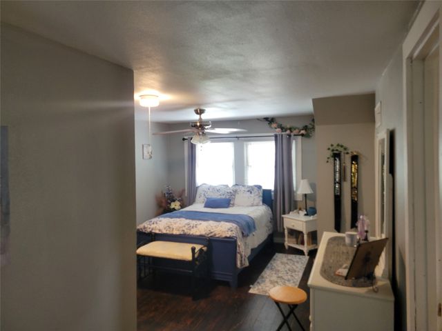 706 W Wrights Avenue, Comanche, TX 76442