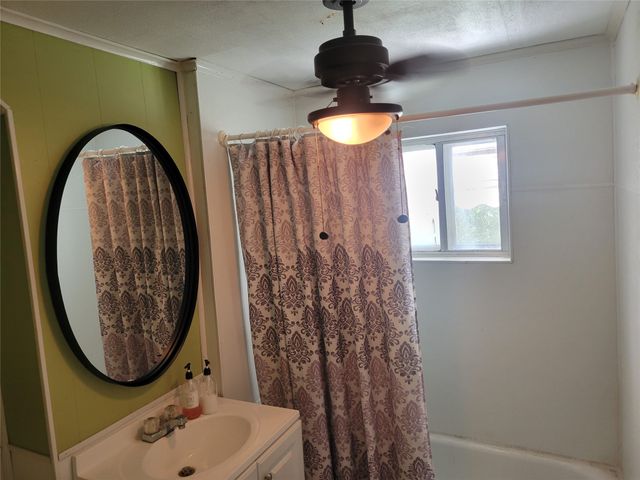 706 W Wrights Avenue, Comanche, TX 76442