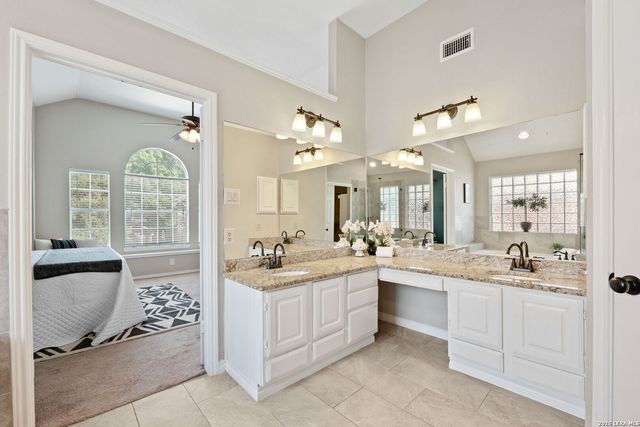 2035 Chittim Trail Dr, San Antonio, TX 78232