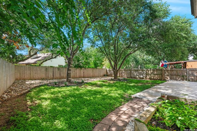 2035 Chittim Trail Dr, San Antonio, TX 78232