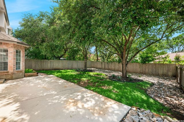 2035 Chittim Trail Dr, San Antonio, TX 78232