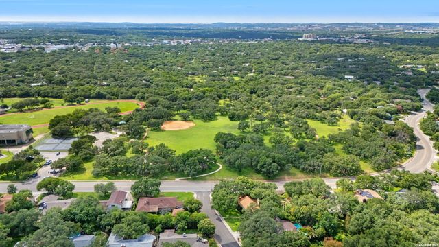 2035 Chittim Trail Dr, San Antonio, TX 78232
