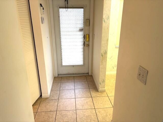 2711 NW 104th Avenue, Sunrise, FL 33322