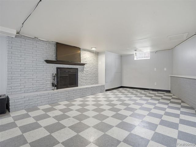 22125 Love Street, Saint Clair Shores, MI 48082