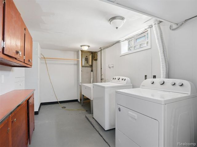 22125 Love Street, Saint Clair Shores, MI 48082