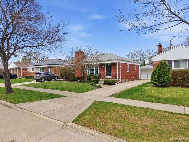 22125 Love Street, Saint Clair Shores, MI 48082