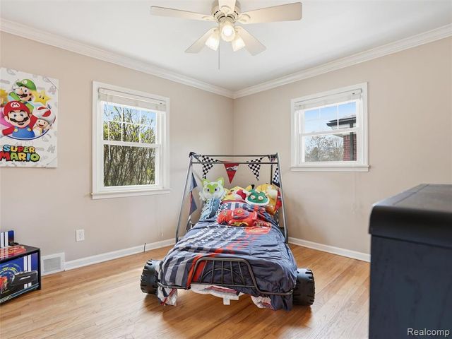 22125 Love Street, Saint Clair Shores, MI 48082