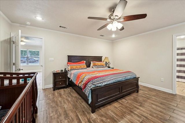 717 1st Street, Winnie, TX 77665