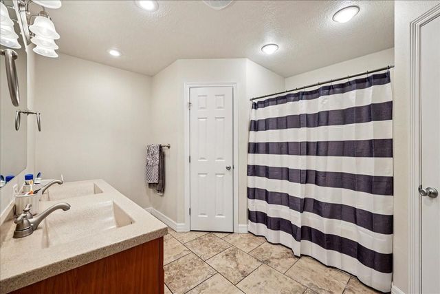 717 1st Street, Winnie, TX 77665