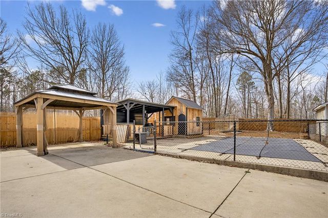 1401 Hoover Hill Road, Asheboro, NC 27205