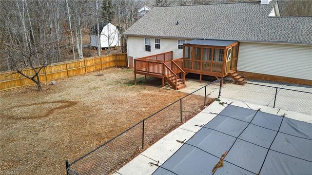 1401 Hoover Hill Road, Asheboro, NC 27205