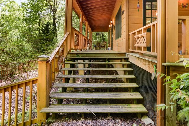 1380 Deerfield Drive, Young Harris, GA 30582