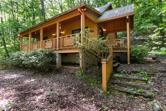 1380 Deerfield Drive, Young Harris, GA 30582