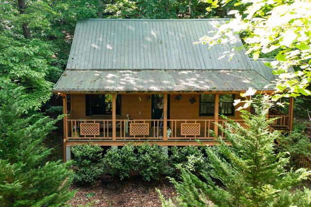 1380 Deerfield Drive, Young Harris, GA 30582