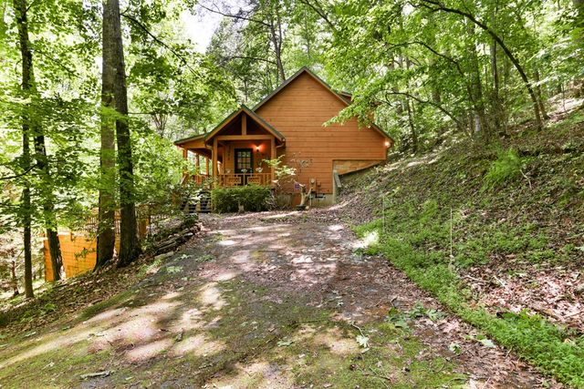 1380 Deerfield Drive, Young Harris, GA 30582