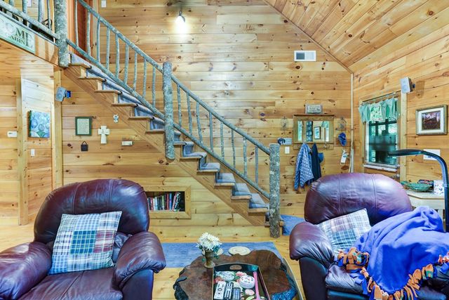 1380 Deerfield Drive, Young Harris, GA 30582