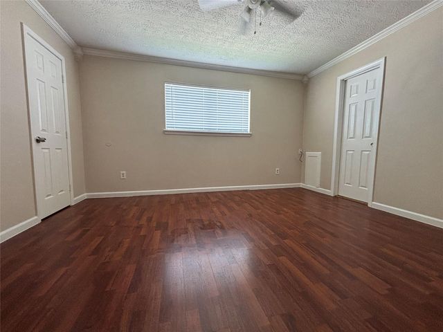 16610 Forest Bend Avenue, Friendswood, TX 77546