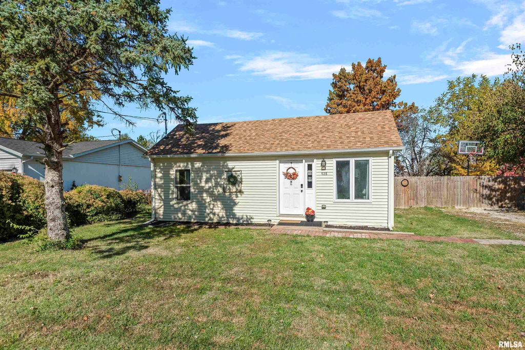 525 E MILL Street, Rochester, IL 62563