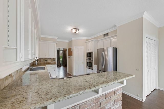 5115 Westerham Place, Houston, TX 77069