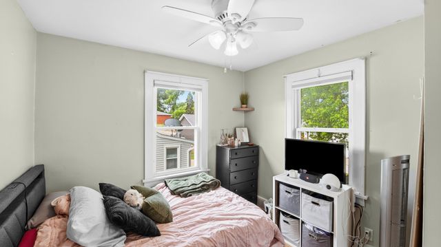 2418 Washington Street, Davenport, IA 52804