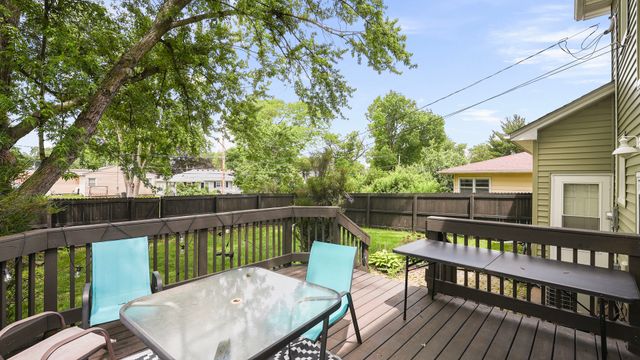 2418 Washington Street, Davenport, IA 52804