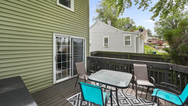 2418 Washington Street, Davenport, IA 52804