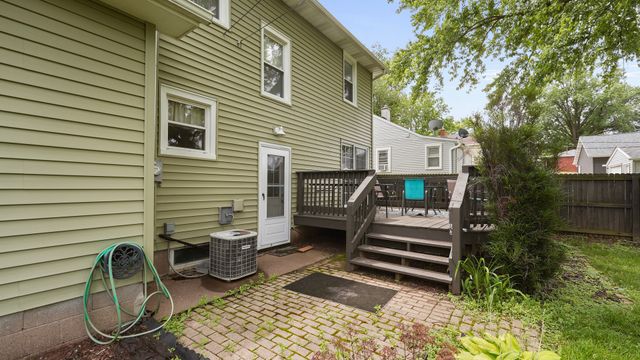 2418 Washington Street, Davenport, IA 52804