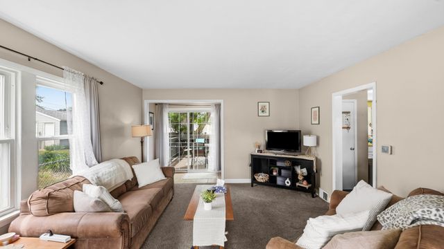2418 Washington Street, Davenport, IA 52804
