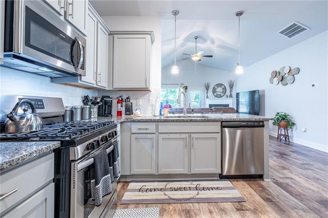200 Vineyard Walk, Carrollton, GA 30117