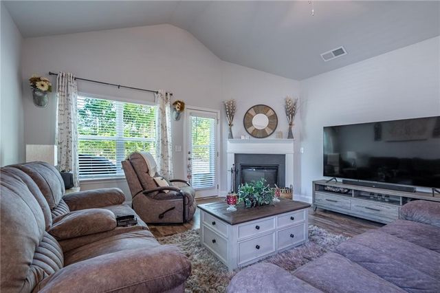 200 Vineyard Walk, Carrollton, GA 30117