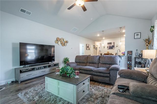 200 Vineyard Walk, Carrollton, GA 30117