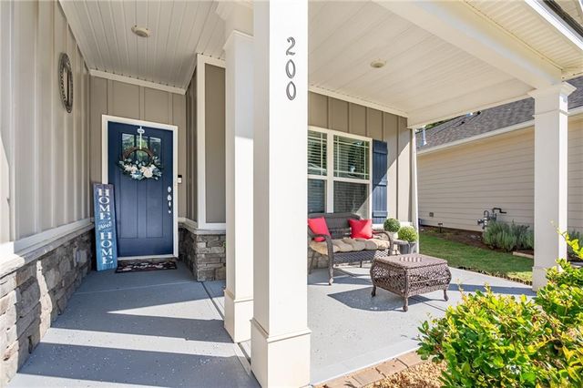 200 Vineyard Walk, Carrollton, GA 30117