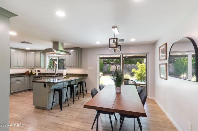 8145 N 1st Drive, Phoenix, AZ 85021