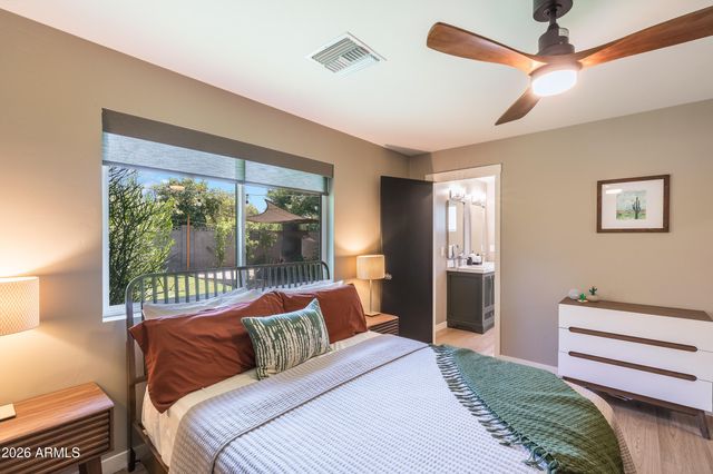 8145 N 1st Drive, Phoenix, AZ 85021