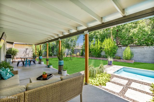 8145 N 1st Drive, Phoenix, AZ 85021