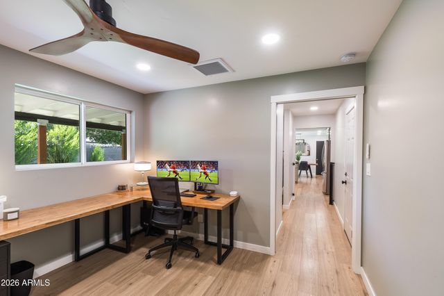 8145 N 1st Drive, Phoenix, AZ 85021