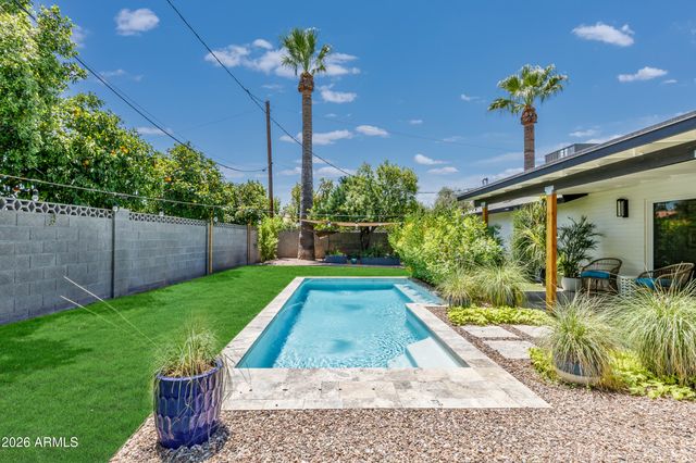 8145 N 1st Drive, Phoenix, AZ 85021
