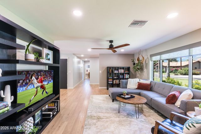8145 N 1st Drive, Phoenix, AZ 85021