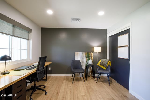 8145 N 1st Drive, Phoenix, AZ 85021
