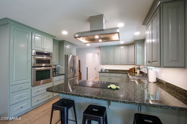 8145 N 1st Drive, Phoenix, AZ 85021