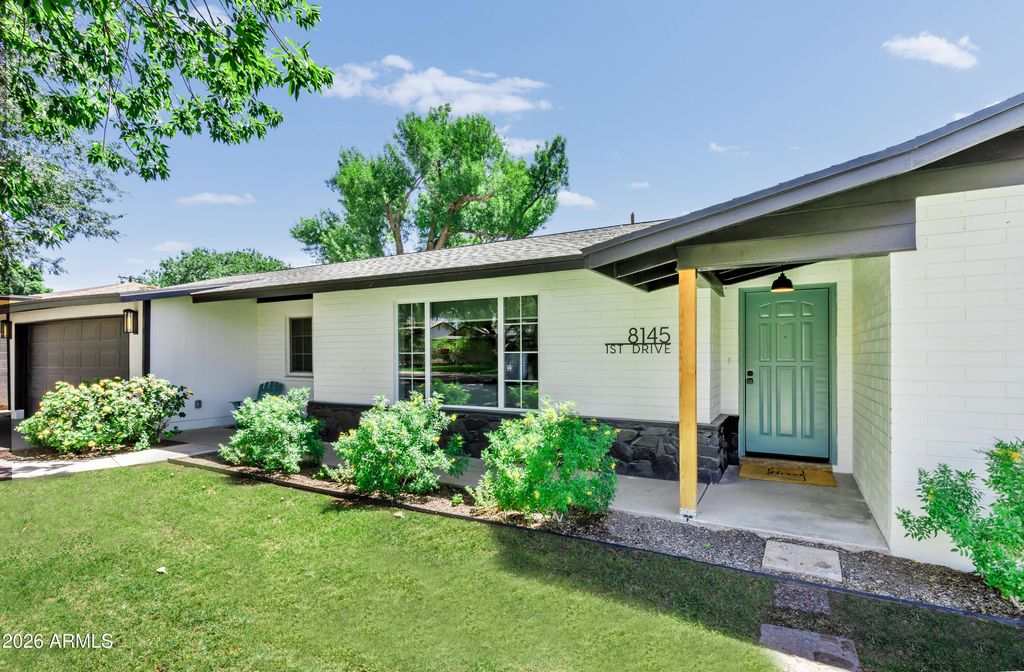 8145 N 1st Drive, Phoenix, AZ 85021