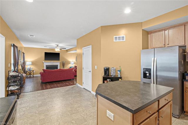 13428 Harbor DR, Carrollton, VA 23314