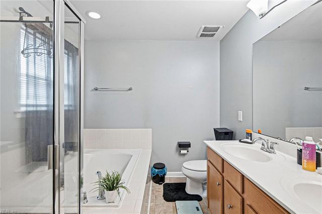 13428 Harbor DR, Carrollton, VA 23314