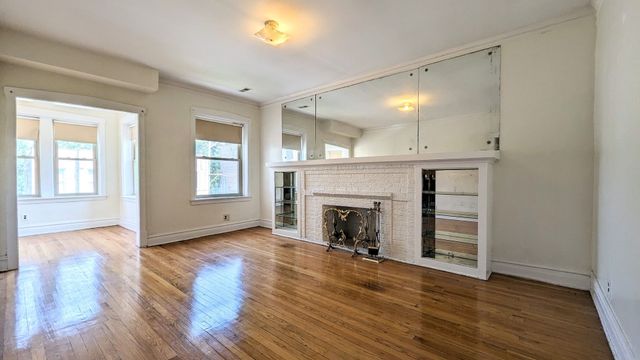 3819 W Fillmore Street, Chicago, IL 60624